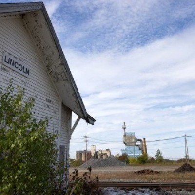 Lincoln railroad cover  by Katherine Emery