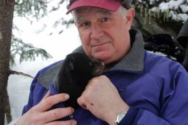 ben-kilham-cuddles-bearcub.jpg thumbnail